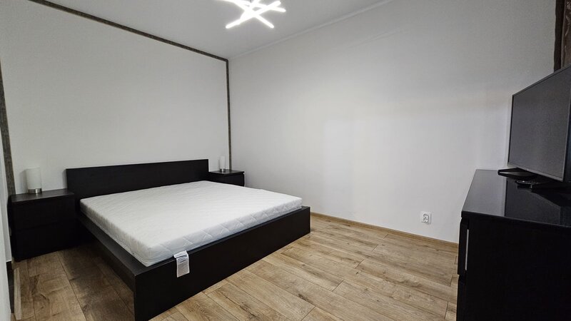 Titan metrou la 5 minute, mobilat si utilat modern, loc parcare